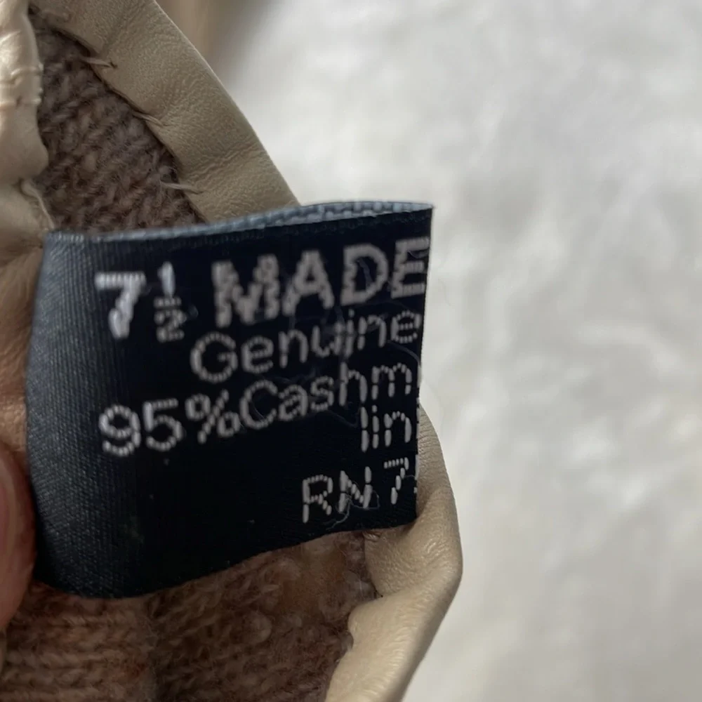 3‎ for $25! Antonio Murolo vintage  Cream Leather Gloves